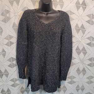 J.Jill  XS long sleeve black and white sweater with V neck.